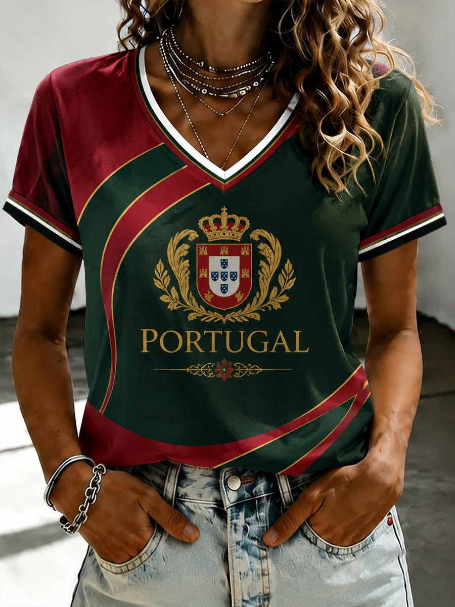 T-shirt à col en V imprimé de football portugais pour femme