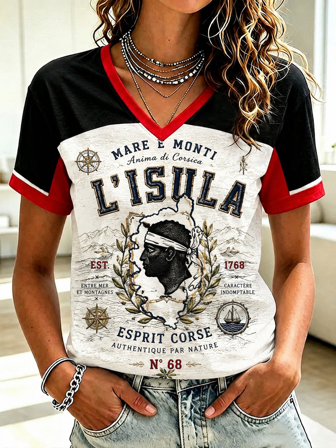 T-shirt à col en V imprimé du drapeau français de Corse pour femme