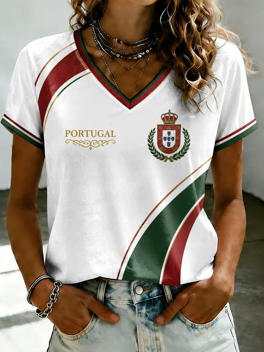 T-shirt à col en V imprimé de football portugais pour femme