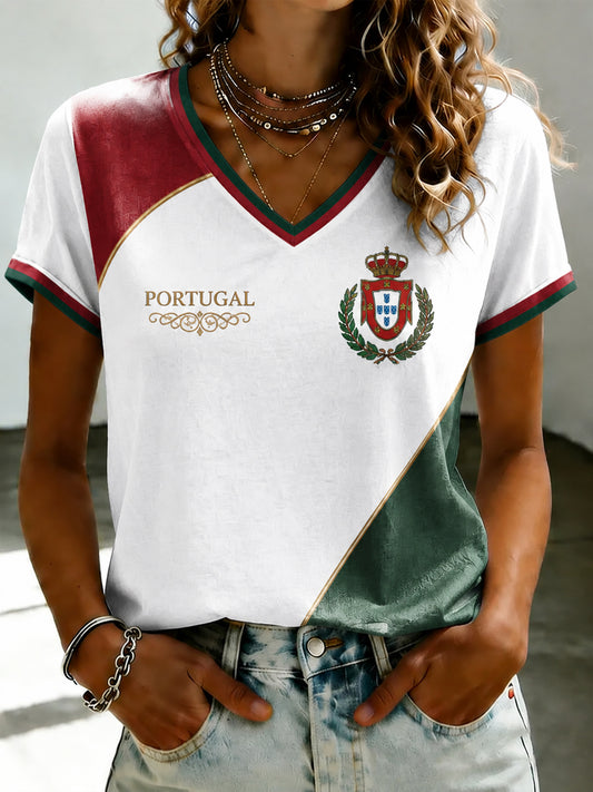 T-shirt à col en V imprimé de football portugais pour femme