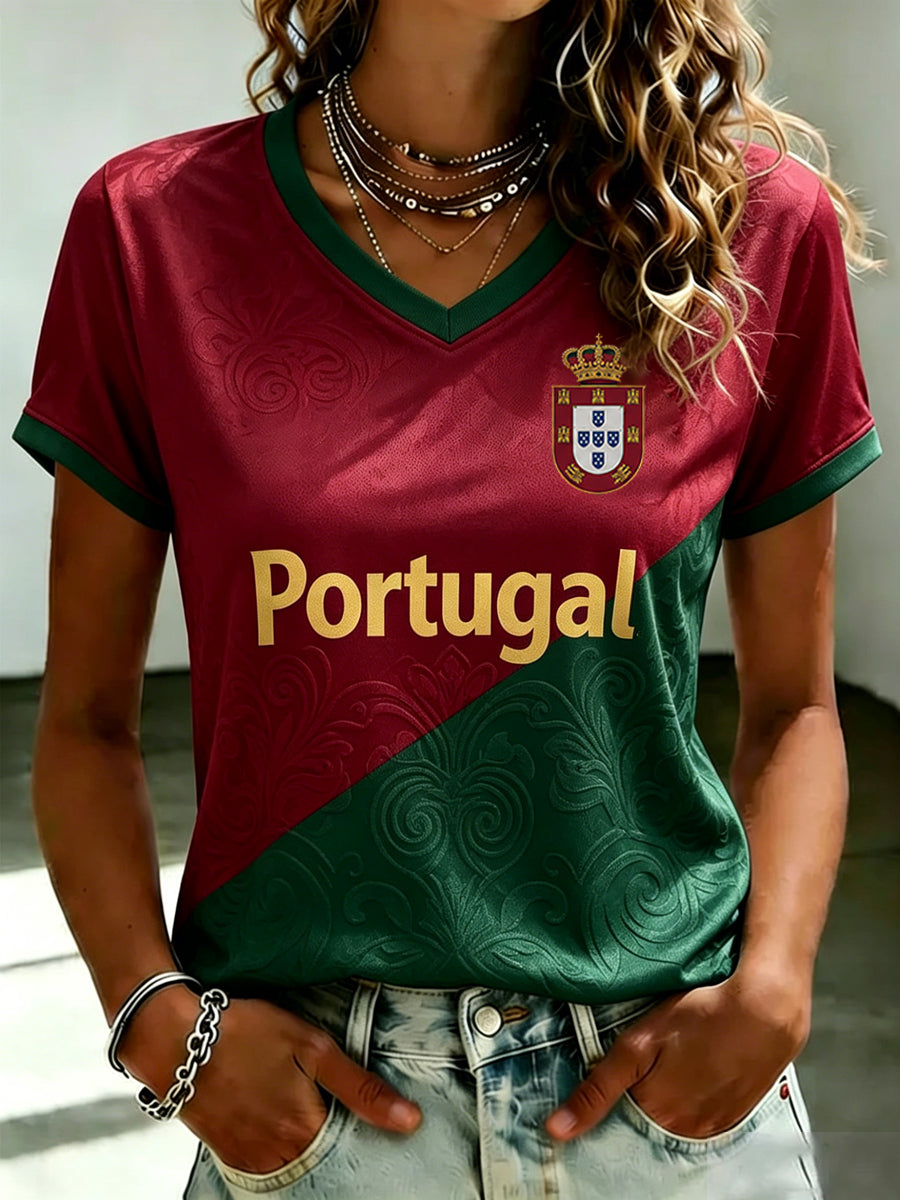 T-shirt à col en V imprimé de football portugais pour femme